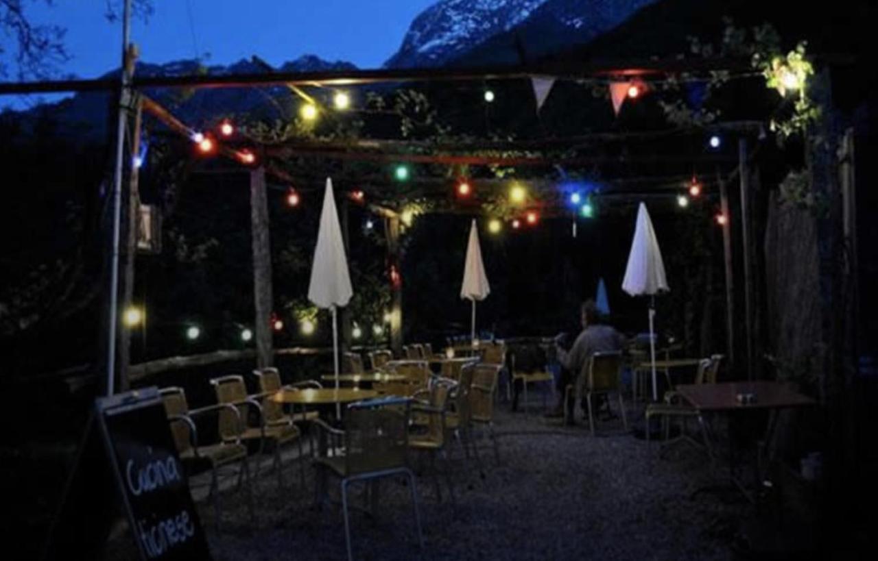 Osteria Grütli con alloggio Borgnone Exterior foto